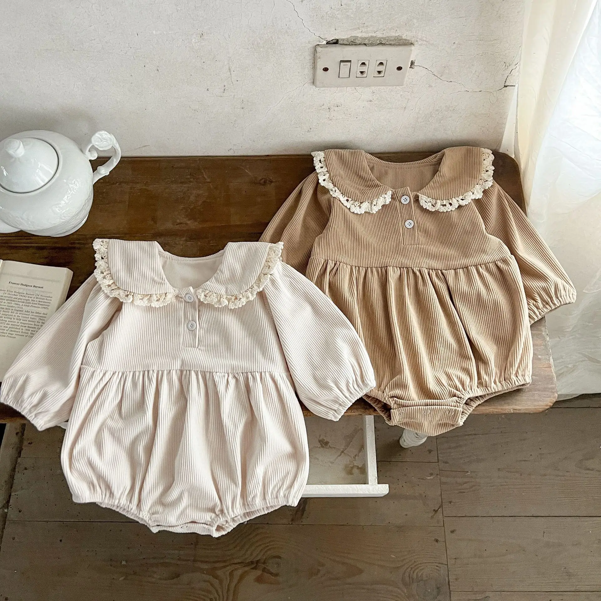 2025 New Ins Baby Clothes Spring Hot Sale Cotton Lace Lapel Baby Girl's One Piece Clothes Corduroy Casual Climbing Clothes 0-2Y
2025 New Ins Baby Clothes Spring Hot Sale Cotton Lace Lapel Baby Girl's One Piece Clothes Corduroy Casual Climbing Clothes 0-2Y