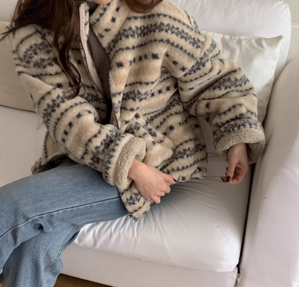 Winter Clothing with Retro Patterns Thickened Warm Cotton Jacket for Women
Winter Clothing with Retro Patterns Thickened Warm Cotton Jacket for Women