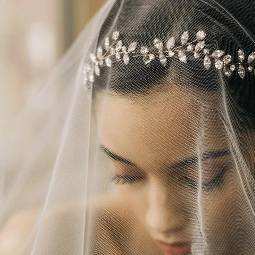 Gold Plated New Crystal Flower Headband for Bride Wedding Hair Accessories Fashion Jewelr
Gold Plated New Crystal Flower Headband for Bride Wedding Hair Accessories Fashion Jewelr