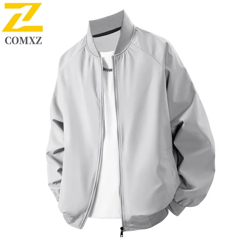COMXZ Lightweight Fashion Jacket Men Pilot Style Solid Color Versatile Workwear Outdoor Sports Baseball Design Oversized Casual
COMXZ Lightweight Fashion Jacket Men Pilot Style Solid Color Versatile Workwear Outdoor Sports Baseball Design Oversized Casual