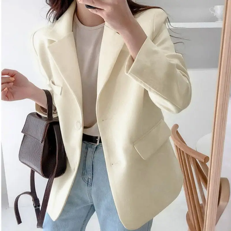 Spring Autumn Loose Women's Jacket White Casual British Style Korean Version Thickened Polyester Fabric Folded Design
Spring Autumn Loose Women's Jacket White Casual British Style Korean Version Thickened Polyester Fabric Folded Design