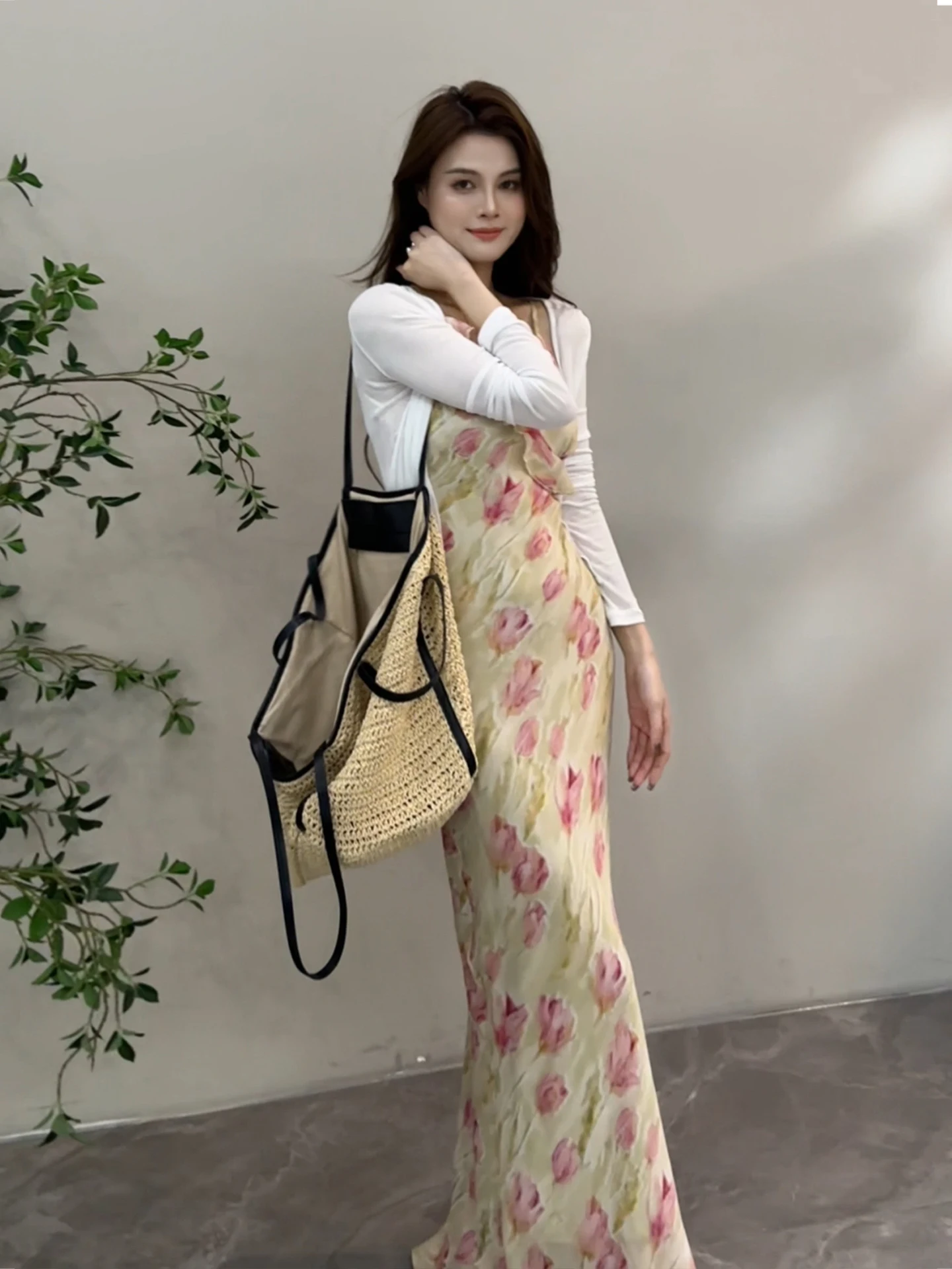 Ele Floral Print Summer Dr Slimming Faionable Strap V-Ne Long Sve Casual Travel Wear DT92 by Da Ting Ting
Ele Floral Print Summer Dr Slimming Faionable Strap V-Ne Long Sve Casual Travel Wear DT92 by Da Ting Ting
