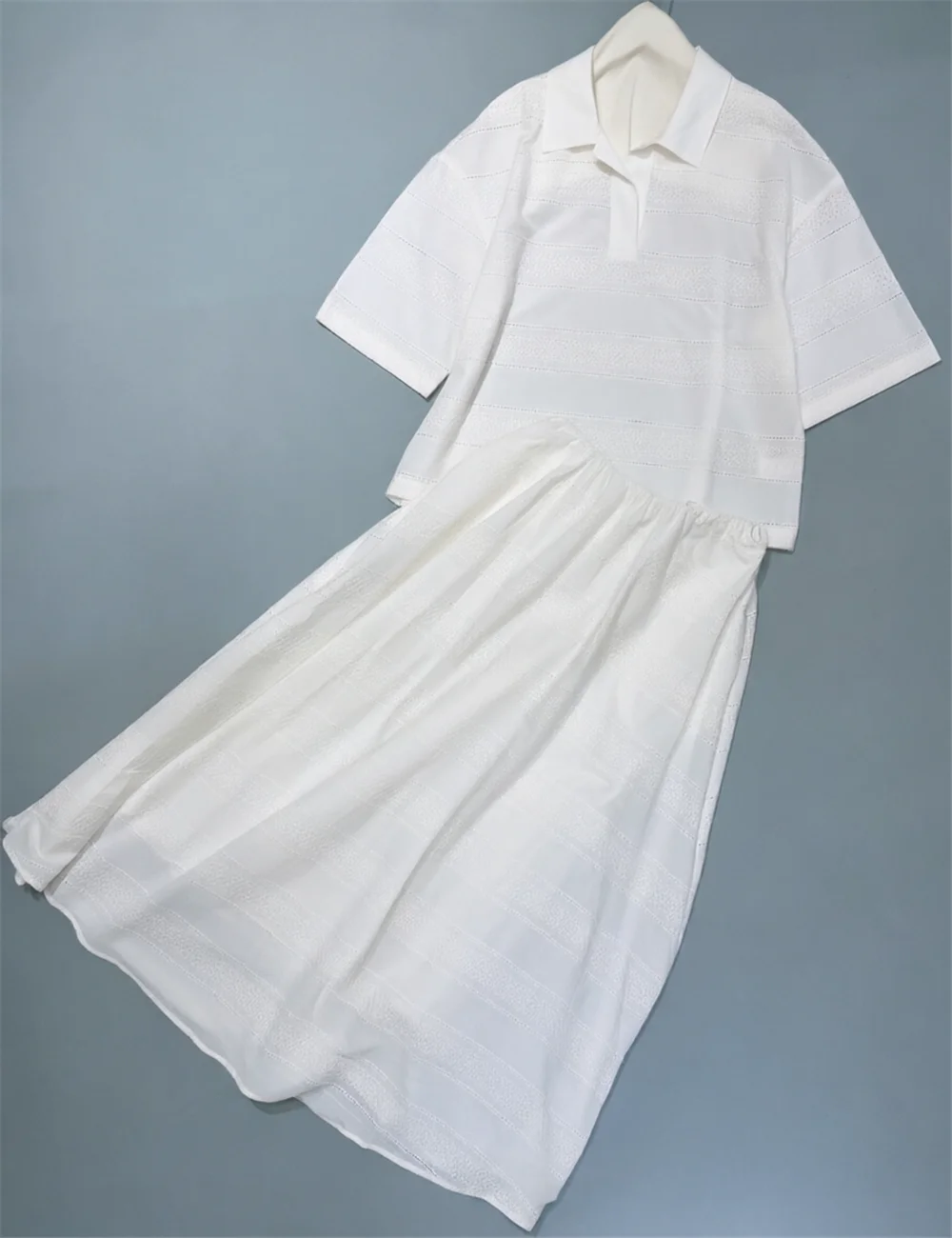 Cotton Embroidered Openwork Short-Sleeve T-Shirt Top/ Elastic-Waist A-Line Skirt Women's 2 Piece Set
Cotton Embroidered Openwork Short-Sleeve T-Shirt Top/ Elastic-Waist A-Line Skirt Women's 2 Piece Set