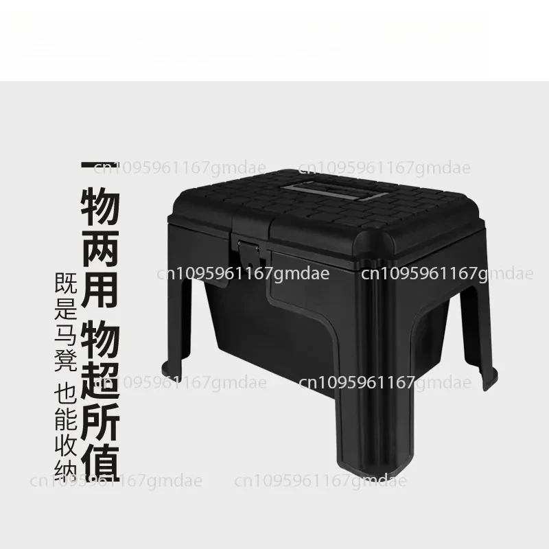 Brushing horse washing tool box Horse house utensils Random color harness Equestrian supplies factory
Brushing horse washing tool box Horse house utensils Random color harness Equestrian supplies factory