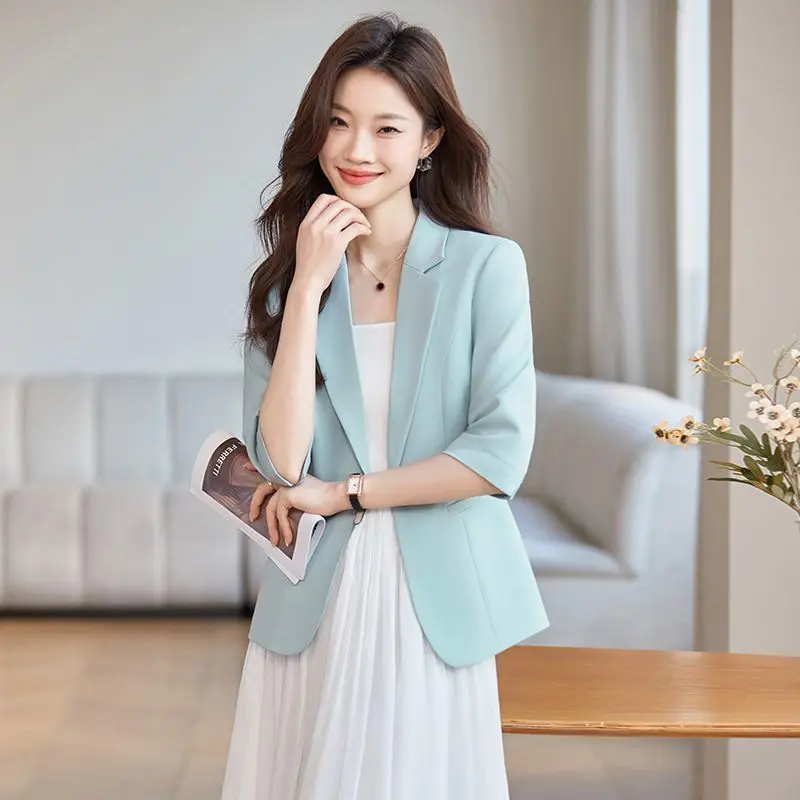 Women's Short Blazer Summer Thin Casual Temperament Half Sleeve Business Office Suit Jacket
Women's Short Blazer Summer Thin Casual Temperament Half Sleeve Business Office Suit Jacket