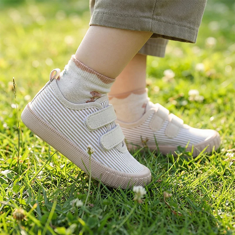 2026 Spring Kids' Casual Canvas Shoes | Striped Velcro Soft Sole Baby Shoes for Boys & Girls
2026 Spring Kids' Casual Canvas Shoes | Striped Velcro Soft Sole Baby Shoes for Boys & Girls