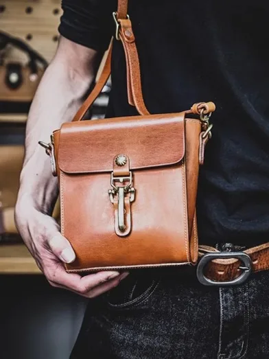 Vintage designer handmade high-quality genuine leather men's small shoulder bag weekend daily cow leather phone crossbody bag
Vintage designer handmade high-quality genuine leather men's small shoulder bag weekend daily cow leather phone crossbody bag