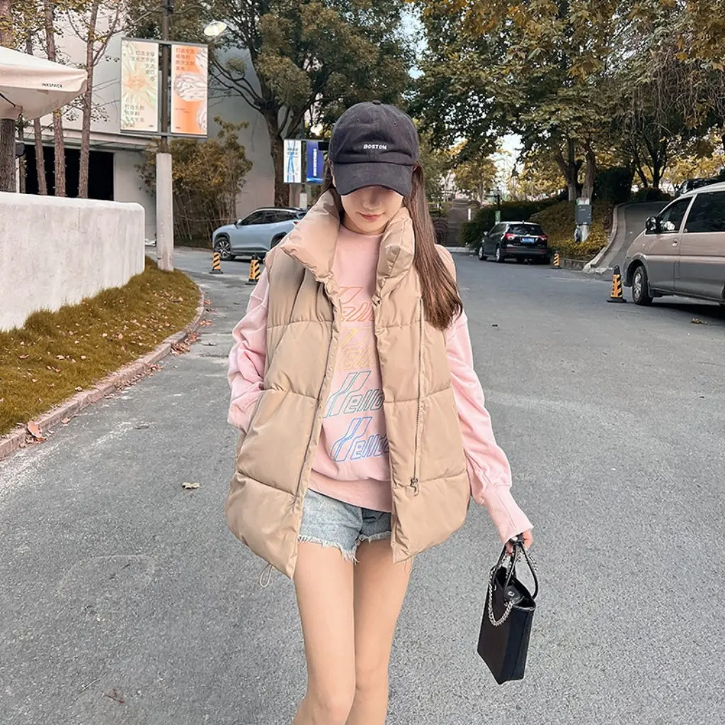 Women's Short Sleeveless Cotton Jacket Autumn Winter Outer Wear Fashion Thickened down Vest Bread Style for 
Women's Short Sleeveless Cotton Jacket Autumn Winter Outer Wear Fashion Thickened down Vest Bread Style for
