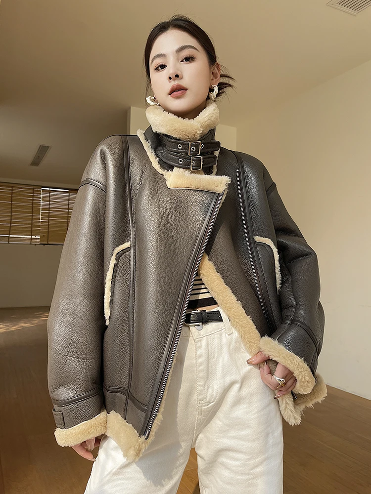 High-end Luxury Merino Sheep Fur Winter Motorcycle Jackets for Women 2026 New Simple Vintage Genuine Leather Real Lamb Fur Coat
High-end Luxury Merino Sheep Fur Winter Motorcycle Jackets for Women 2026 New Simple Vintage Genuine Leather Real Lamb Fur Coat