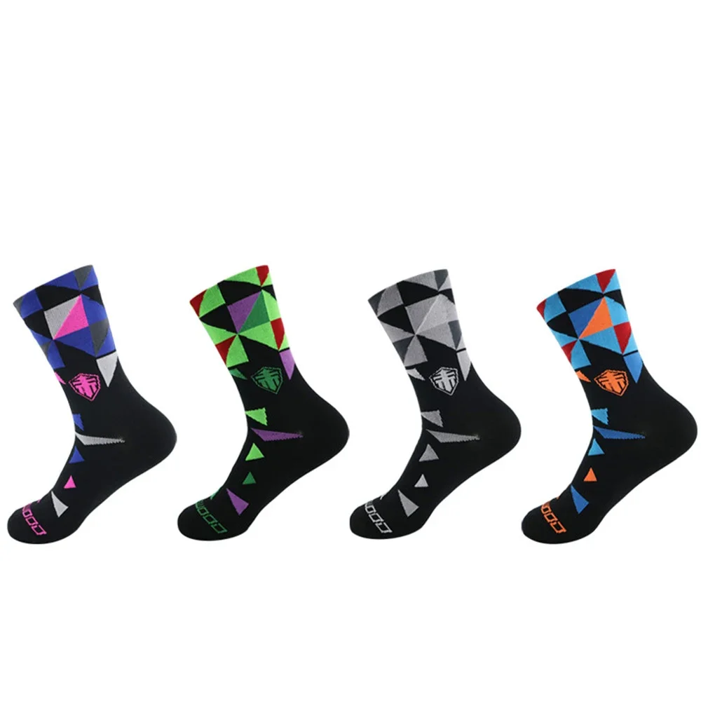 5-пар спортивных улучшающих носков с высокой эластичностью и противоскользящим кроем, обеспечивает плавную и меньше перетаскивания.
5-пар спортивных улучшающих носков с высокой эластичностью и противоскользящим кроем, обеспечивает плавную и меньше перетаскивания.