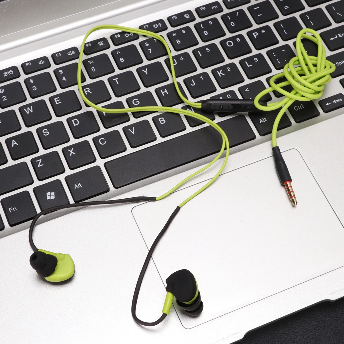 Sports Headphones Wired Earphone In Earbud Bass Headset Waterproof Sweat Resistance Memory Wire Superior Sound 35mm
Sports Headphones Wired Earphone In Earbud Bass Headset Waterproof Sweat Resistance Memory Wire Superior Sound 35mm