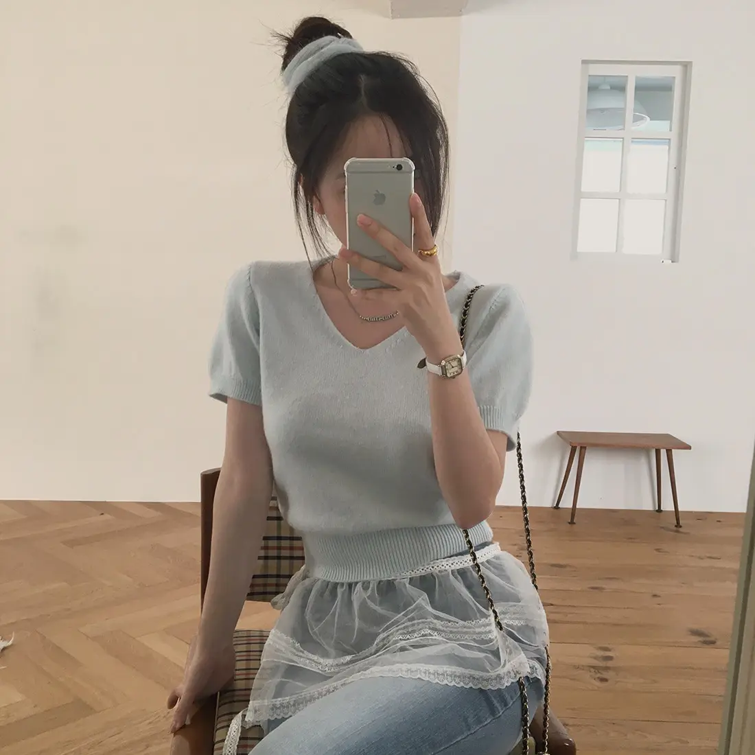 2026 Summer New Korean Style Chic Casual V-neck Short Sleeve Knitted Top Women with Head Flower Commute Style Slim Fit Bubble...
2026 Summer New Korean Style Chic Casual V-neck Short Sleeve Knitted Top Women with Head Flower Commute Style Slim Fit Bubble...