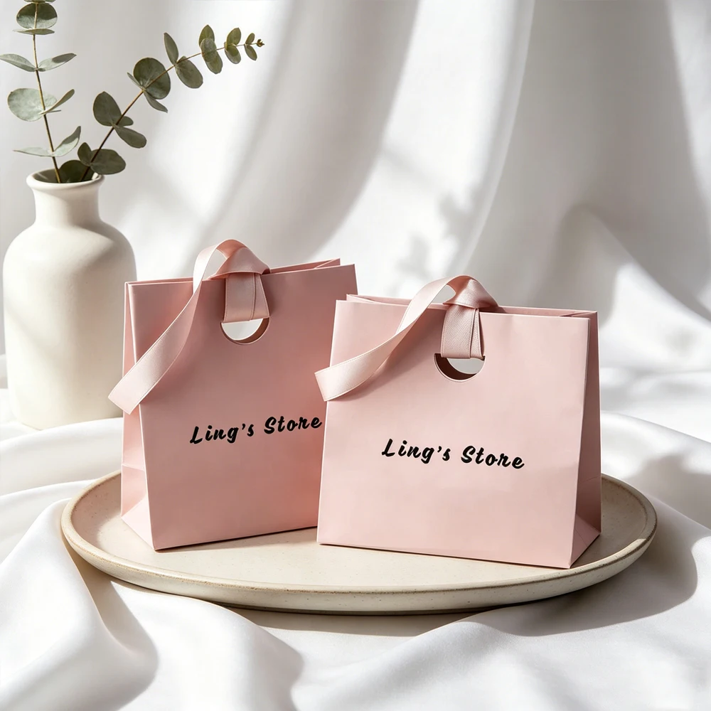 100Pcs Custom Logo Baby Pink 15.5×13.5×7.5cm Jewelry Gift Tote Bag Cosmetic Lipstick Eyelash Dessert Earrings Packaging Handbags
100Pcs Custom Logo Baby Pink 15.5×13.5×7.5cm Jewelry Gift Tote Bag Cosmetic Lipstick Eyelash Dessert Earrings Packaging Handbags