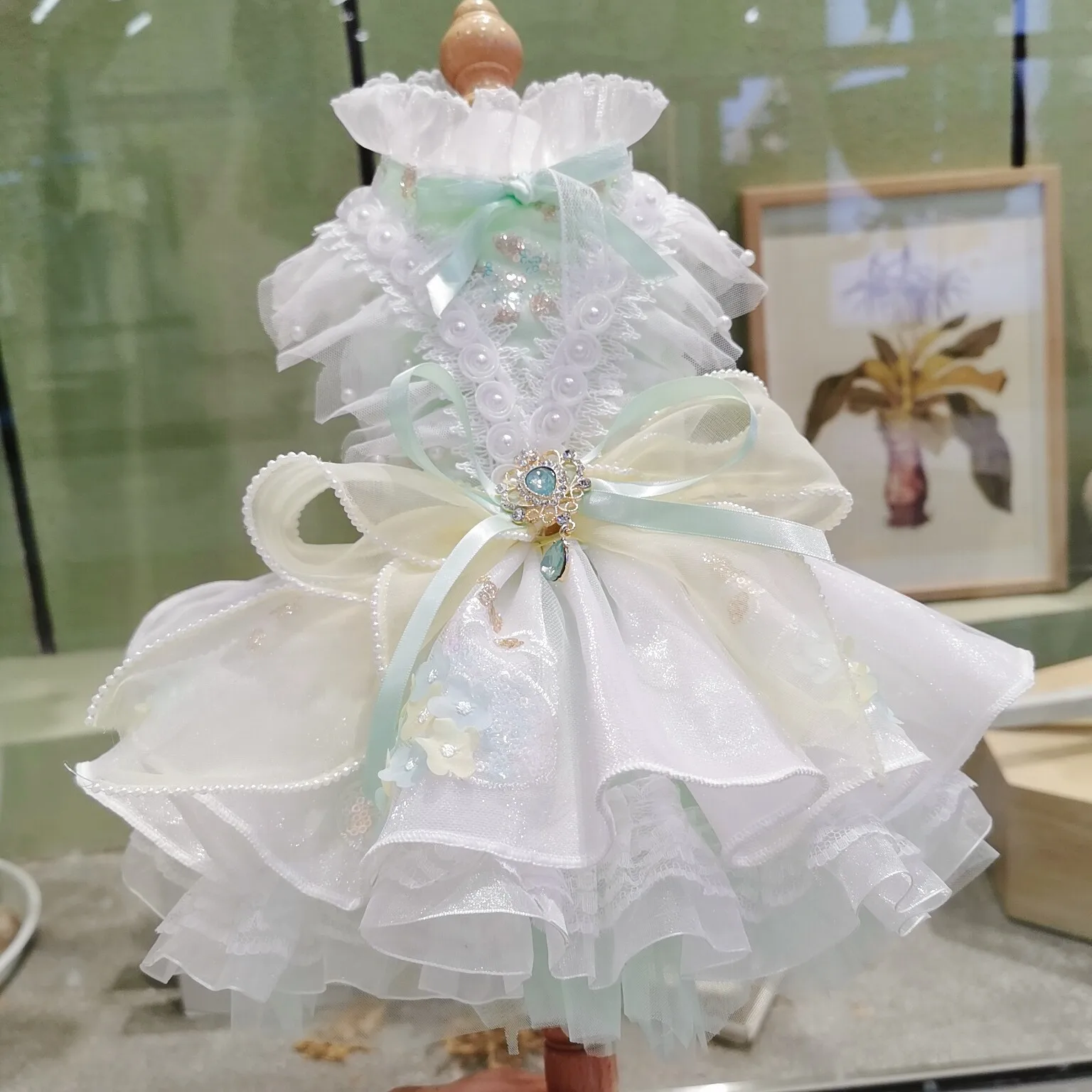 Pet Dog Clothes Handmade Luxury 3 Colors Gem Flower Bow Accessories Tulle Skirt For Small Medium Dog Puppy Outftis
Pet Dog Clothes Handmade Luxury 3 Colors Gem Flower Bow Accessories Tulle Skirt For Small Medium Dog Puppy Outftis