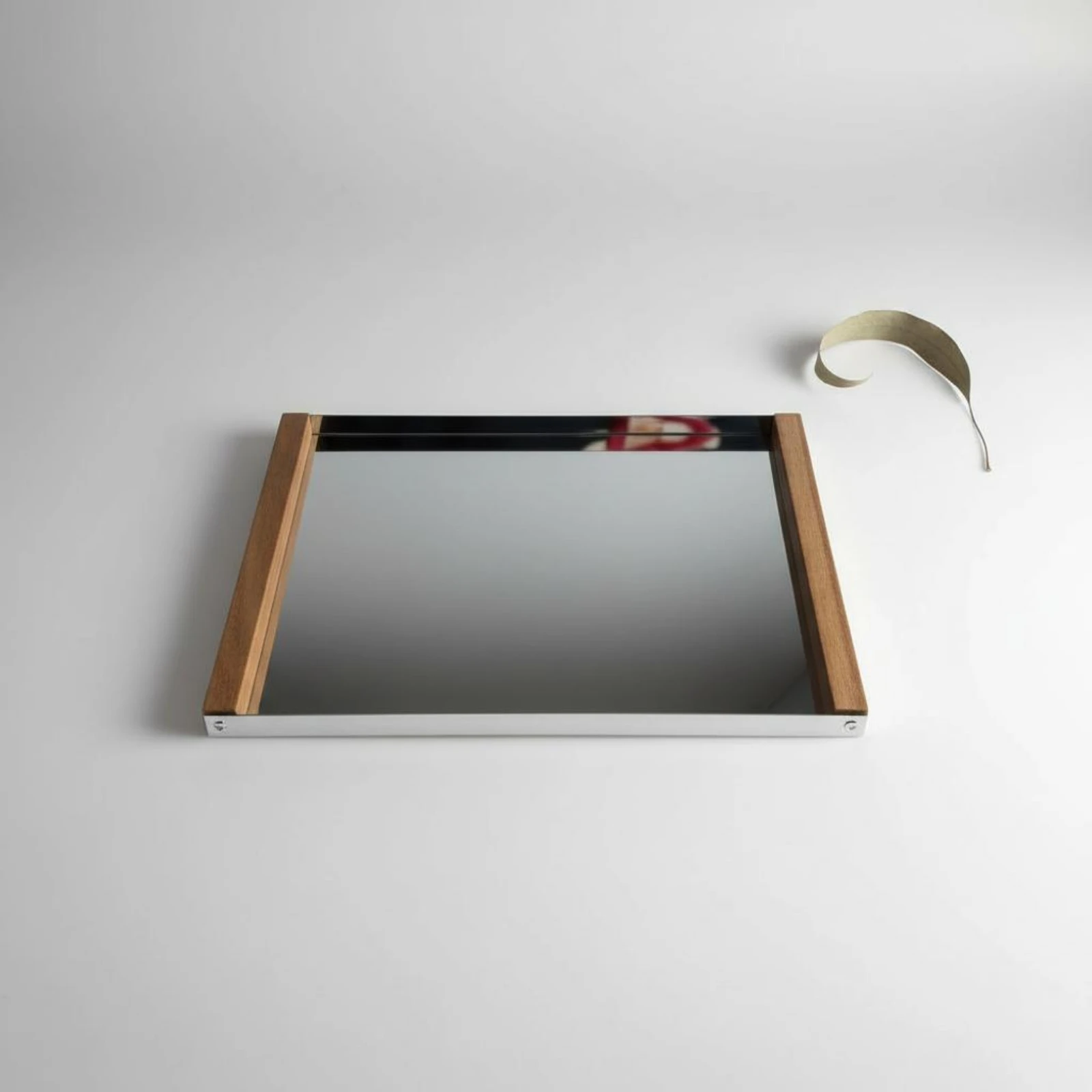 Silver Tray with Wood Handles Modern Minimalist Geometric Metal Tray Tabletop Decor Large Size Even Underside
Silver Tray with Wood Handles Modern Minimalist Geometric Metal Tray Tabletop Decor Large Size Even Underside