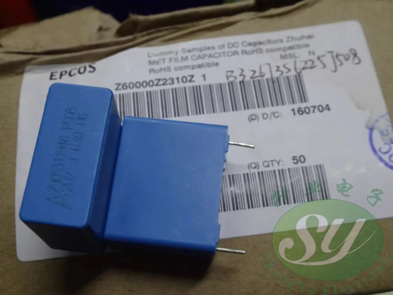5 шт. EPCOS 2,2 мкФ/630 В 2u2 225 новый пленочный конденсатор 22 мм B32673S6225J
5 шт. EPCOS 2,2 мкФ/630 В 2u2 225 новый пленочный конденсатор 22 мм B32673S6225J