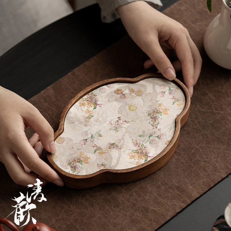 New Chinese Style Small Tea Tray Walnut Wood Material Dry Brewing Plate Rectangular Shape Dehua Origin Tea Serving Set
New Chinese Style Small Tea Tray Walnut Wood Material Dry Brewing Plate Rectangular Shape Dehua Origin Tea Serving Set