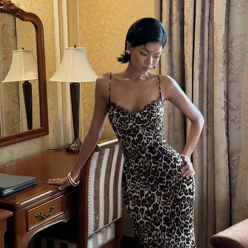 New 2026 JY26106 Wind Spring/Summer Lace Leopard Print Sexy Backless Tie Slim Dress
New 2026 JY26106 Wind Spring/Summer Lace Leopard Print Sexy Backless Tie Slim Dress
