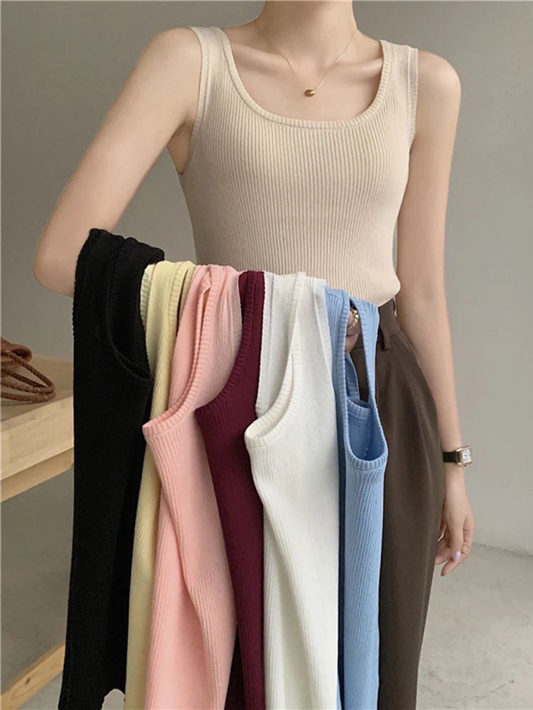 2025 Solid Color Basic Ribbed Knitted Tank Top Women Summer Vintage Sleeveless Camis Cool Girls Streetwear Soft Tees
2025 Solid Color Basic Ribbed Knitted Tank Top Women Summer Vintage Sleeveless Camis Cool Girls Streetwear Soft Tees