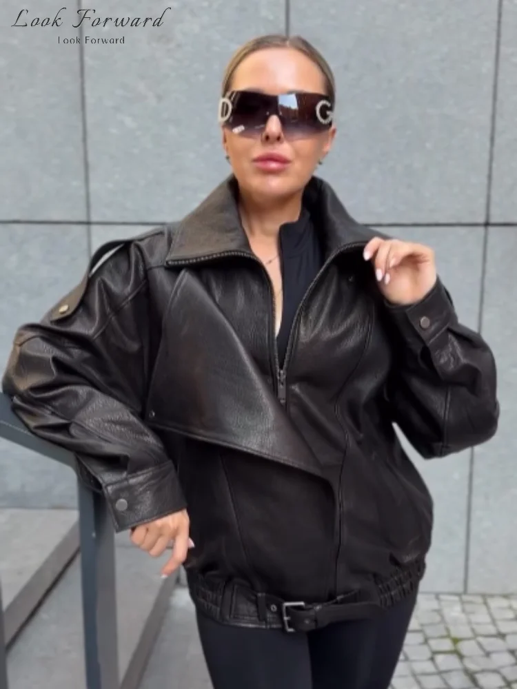 Винтажная куртка из искусственной кожи на молнии, женская повседневная, с длинными рукавами, воротником-стойкой, однотонная, для осени-зимы 2025, новая, уличный стиль
Винтажная куртка из искусственной кожи на молнии, женская повседневная, с длинными рукавами, воротником-стойкой, однотонная, для осени-зимы 2025, новая, уличный стиль