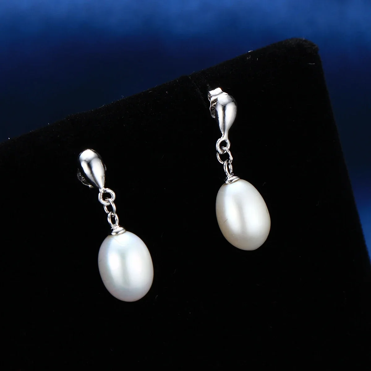 HENGSHENG 925 Sterling Silver Drop Earrings for Women Girls Rice Shape 7-8mm Natural Freshwater Pearl Earrings Jewelry Gift
HENGSHENG 925 Sterling Silver Drop Earrings for Women Girls Rice Shape 7-8mm Natural Freshwater Pearl Earrings Jewelry Gift
