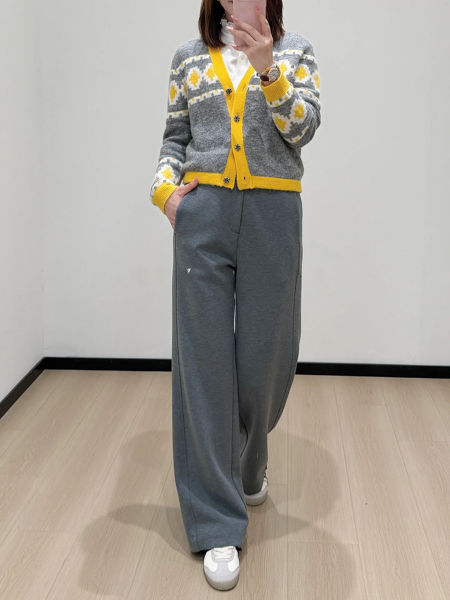 Super Slimming Straight Leg Pants Comfortable Casual Unpicked Body Type Straight Narrow Version Casual Pants for Women
Super Slimming Straight Leg Pants Comfortable Casual Unpicked Body Type Straight Narrow Version Casual Pants for Women