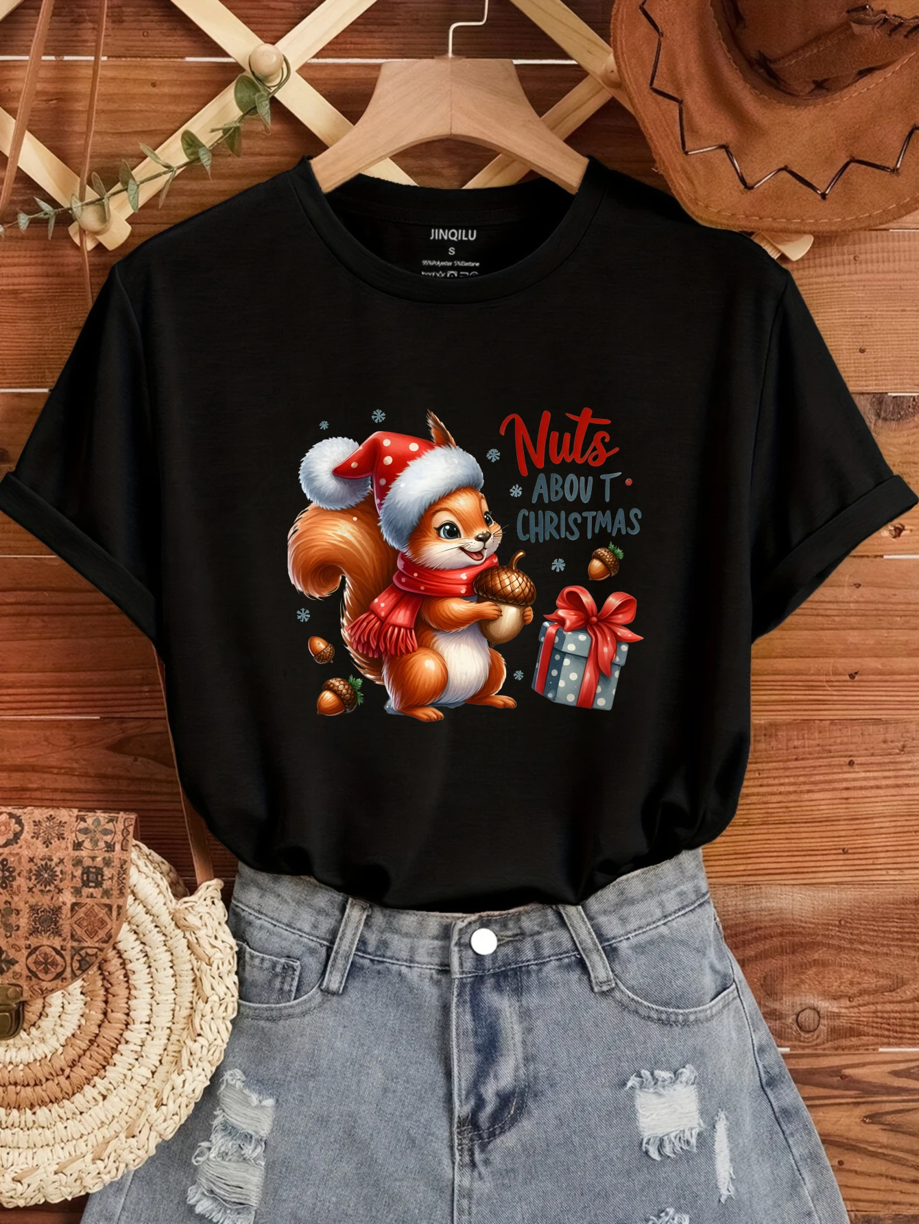 2025 Squirrel Christmas graffiti print tops Ladies Casual T-shirt Junior O-Neck Spring Summer Fashion Tee Korean luxury clothing
2025 Squirrel Christmas graffiti print tops Ladies Casual T-shirt Junior O-Neck Spring Summer Fashion Tee Korean luxury clothing