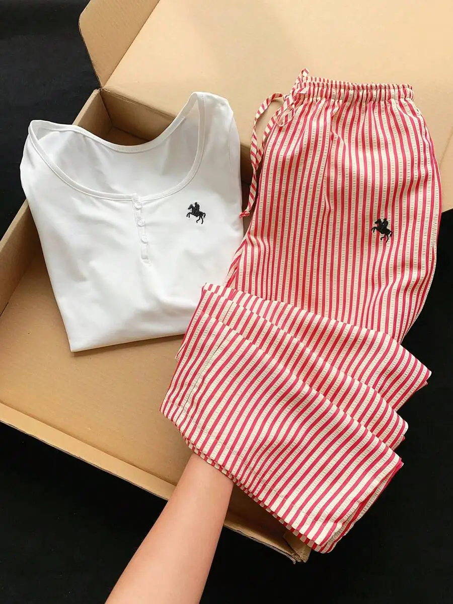 Womens 2-Piece Set White Round Neck Short Sleeve Top And Red White Striped Drawstring Pants Summer Lounge Vintage Outfit
Womens 2-Piece Set White Round Neck Short Sleeve Top And Red White Striped Drawstring Pants Summer Lounge Vintage Outfit