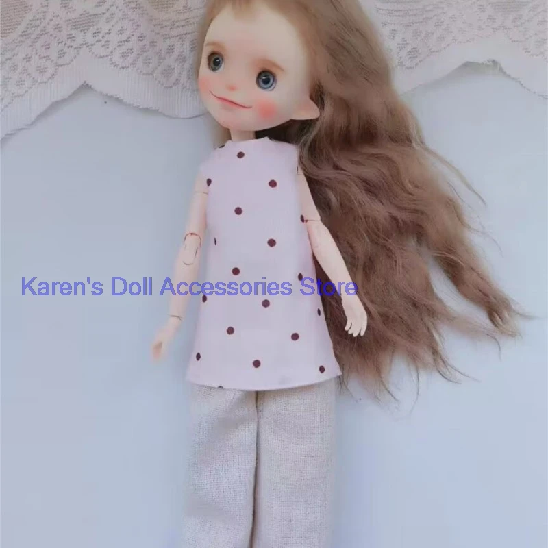 2pcs 2026 New arrival Polka dot vest dress+linen pants for landoudou/Blythe(Fit for Lulu,ymy24,Ob22,24,26,zone, Jenny)
2pcs 2026 New arrival Polka dot vest dress+linen pants for landoudou/Blythe(Fit for Lulu,ymy24,Ob22,24,26,zone, Jenny)