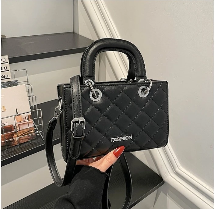Classic Diaper Bag For Women: Simple Large Capacity Leather Tote, Elegant Minimalist Messenger With Paris Designer Letter Logo
Classic Diaper Bag For Women: Simple Large Capacity Leather Tote, Elegant Minimalist Messenger With Paris Designer Letter Logo