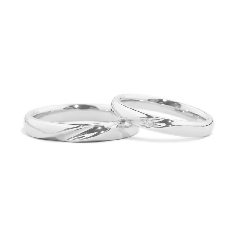 Handcrafted Custom Striped S925 Sterling Silver Moissanite Diamond Men's & Women's Couple Rings Engraved Wedding Engagement Gift
Handcrafted Custom Striped S925 Sterling Silver Moissanite Diamond Men's & Women's Couple Rings Engraved Wedding Engagement Gift