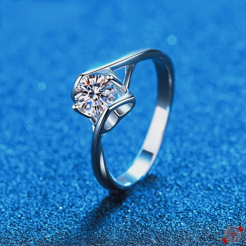 0.3/0.5/1.0ct Moissanite S925 Silver Rings for Women Men Plated Platinum Angel's Kiss Wedding Diamond Band Jewelry Wholesale
0.3/0.5/1.0ct Moissanite S925 Silver Rings for Women Men Plated Platinum Angel's Kiss Wedding Diamond Band Jewelry Wholesale