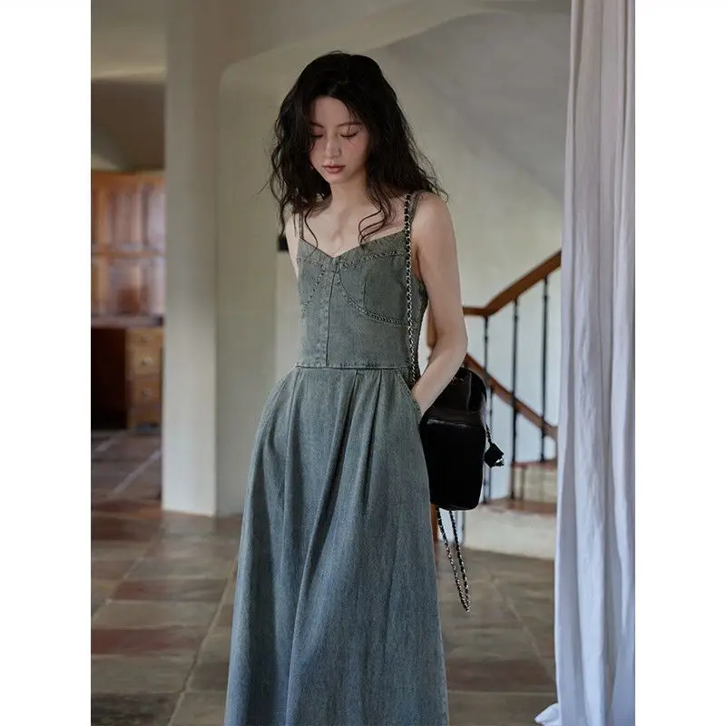 Винтажное потертое платье на бретелях, женское летнее новое корейское платье, элегантное, сладкое и пряное, с застежкой на талии, универсальное L
Винтажное потертое платье на бретелях, женское летнее новое корейское платье, элегантное, сладкое и пряное, с застежкой на талии, универсальное L