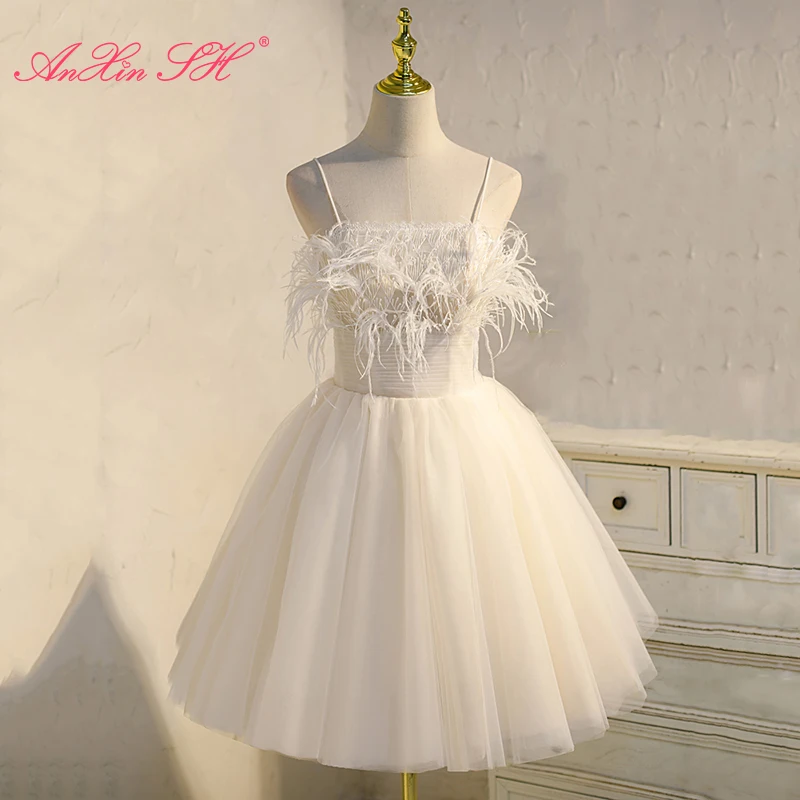 AnXin SH princess champagne lace spaghetti strap beading feather lace up party short customized evening dress little white dress
AnXin SH princess champagne lace spaghetti strap beading feather lace up party short customized evening dress little white dress