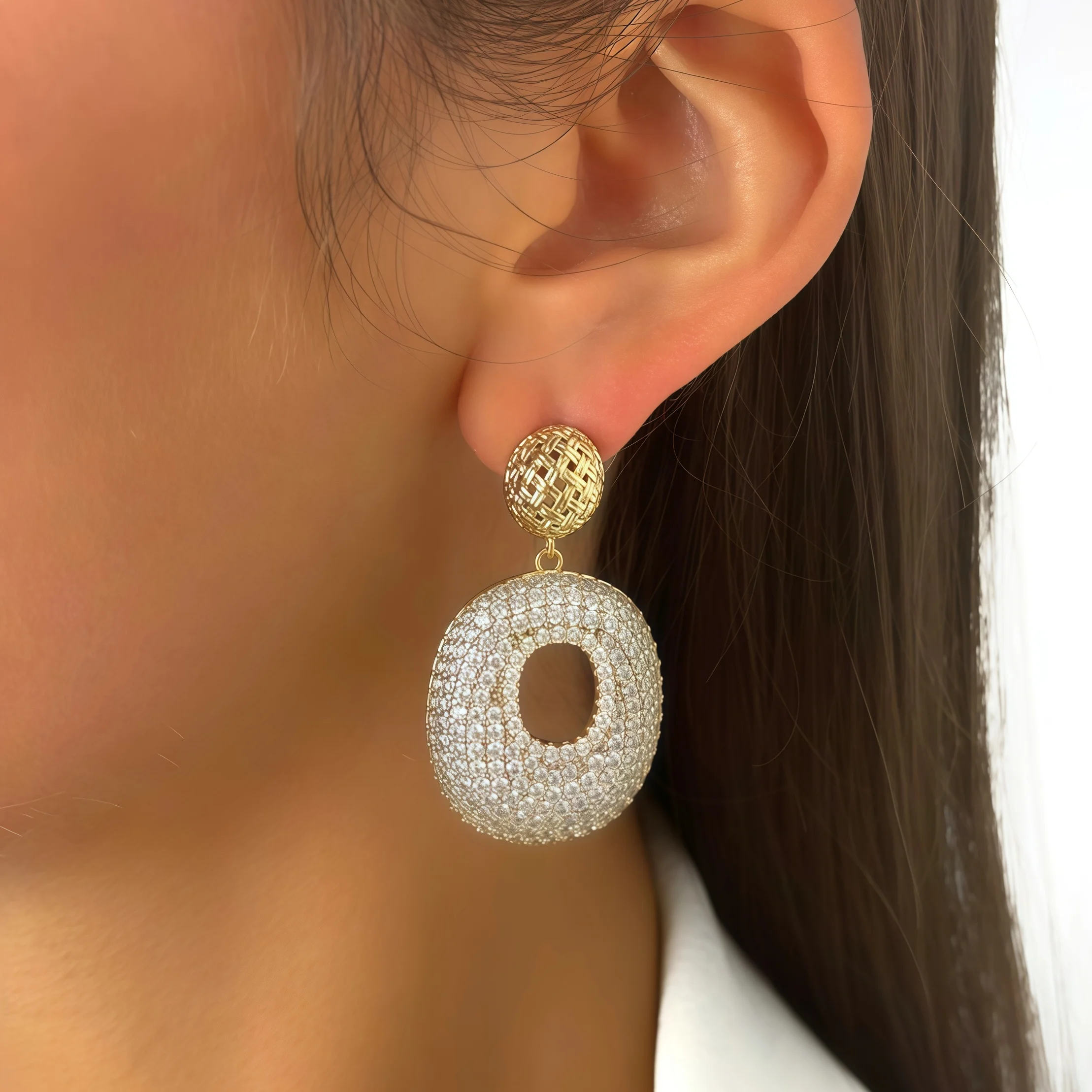 Fashion Chunky Party Earrings Elegant Women Wholesale 14K Gold Plated Copper Earrings
Fashion Chunky Party Earrings Elegant Women Wholesale 14K Gold Plated Copper Earrings
