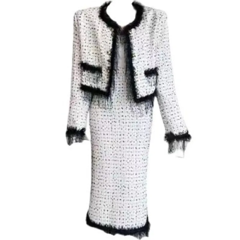 Elegant Chic Prom Party Suit Jacke Coat Top And Long Skirt Two Piece Set Women Outfit Winter Jacquard Vintage Tassel Clothing
Elegant Chic Prom Party Suit Jacke Coat Top And Long Skirt Two Piece Set Women Outfit Winter Jacquard Vintage Tassel Clothing