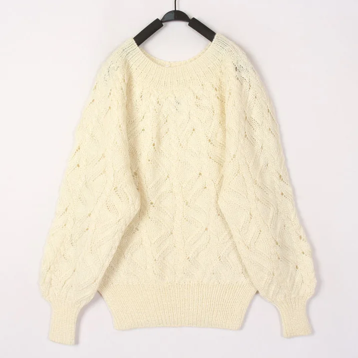 Vintage Autumn Winter White Knitted Woolen Sweater Cardigan Bean Shape 3D Crochet Hollow out Design Full Sleeve round Neck
Vintage Autumn Winter White Knitted Woolen Sweater Cardigan Bean Shape 3D Crochet Hollow out Design Full Sleeve round Neck