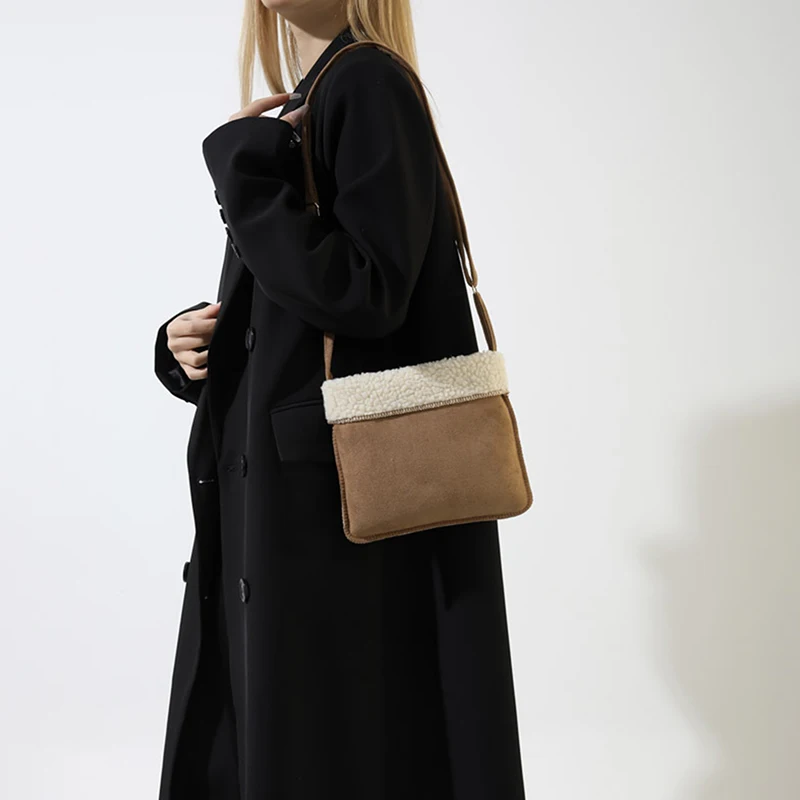 Elegant Patchwork Crossbody Bag Women's New Faux Suede Soft Small Square Bag Female High Quality Leisure Versatile Plush Bag
Elegant Patchwork Crossbody Bag Women's New Faux Suede Soft Small Square Bag Female High Quality Leisure Versatile Plush Bag