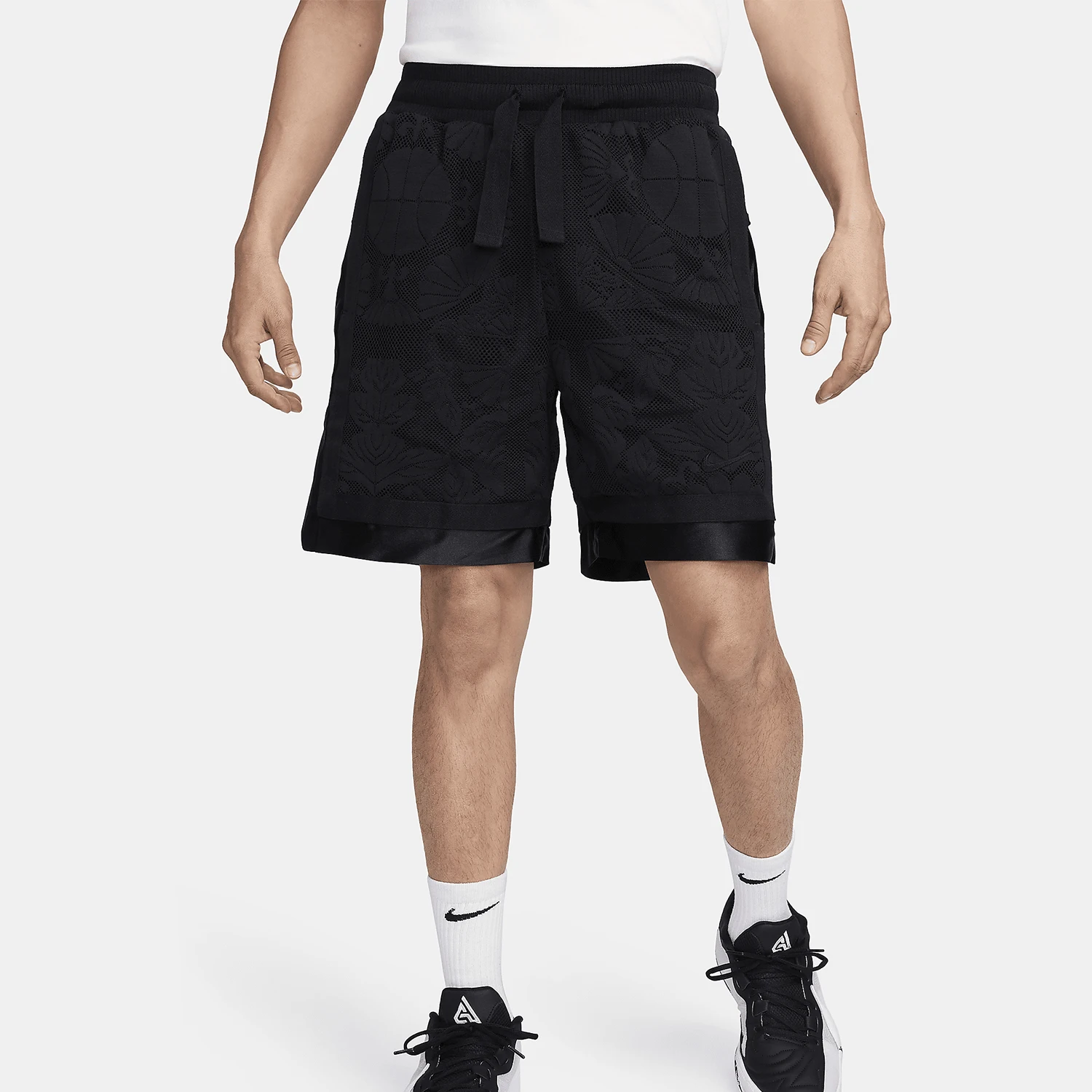 Nike Authentic Dri-FIT Men's Knitted Breathable Fashion Basketball Shorts FN2857-010
Nike Authentic Dri-FIT Men's Knitted Breathable Fashion Basketball Shorts FN2857-010