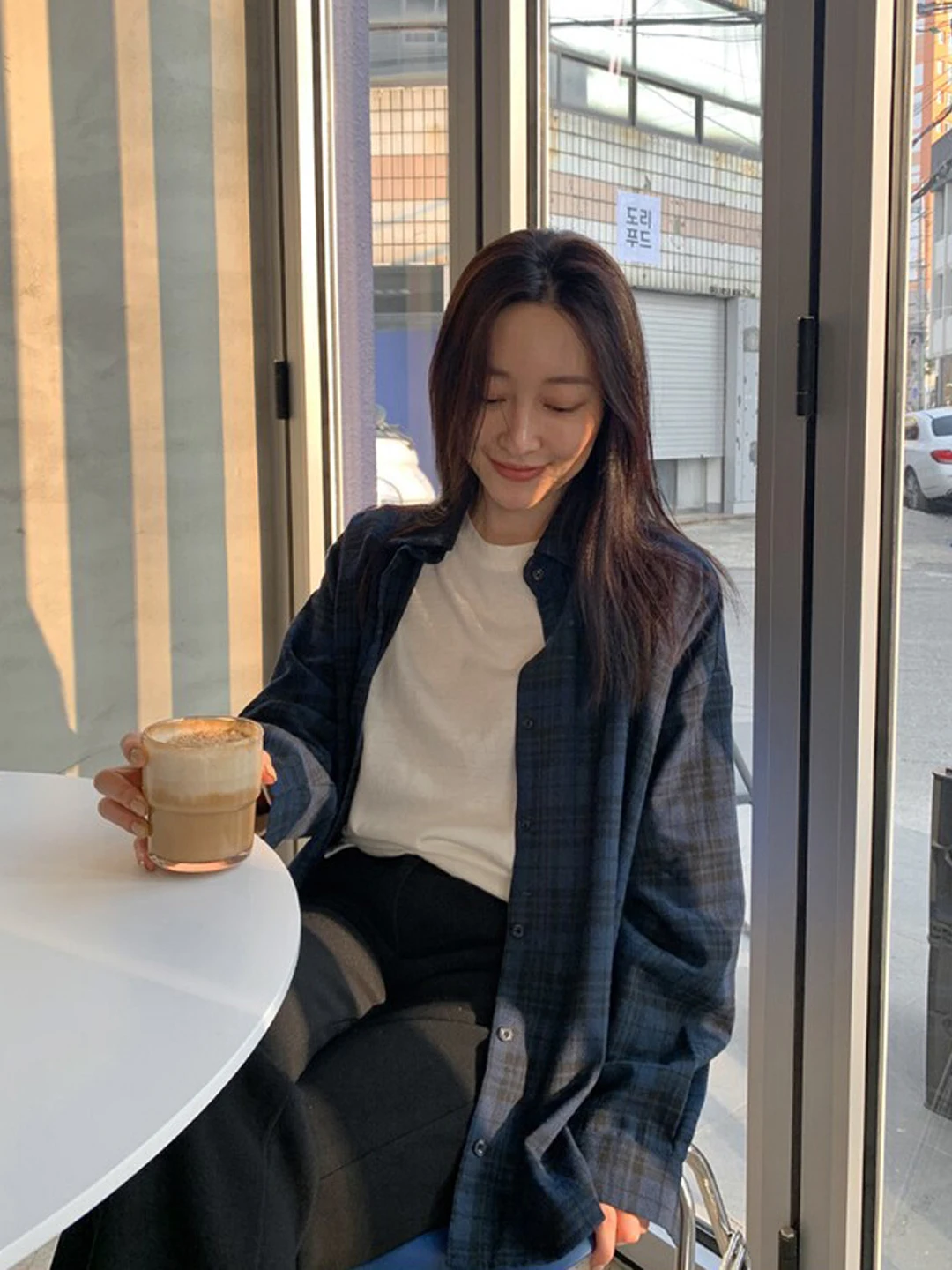 Korean Style Loose Long Sleeve Plaid Shirt Women's Spring Autumn Oversize Slimming Lazy Vintage Blue Checkered Shirt
Korean Style Loose Long Sleeve Plaid Shirt Women's Spring Autumn Oversize Slimming Lazy Vintage Blue Checkered Shirt