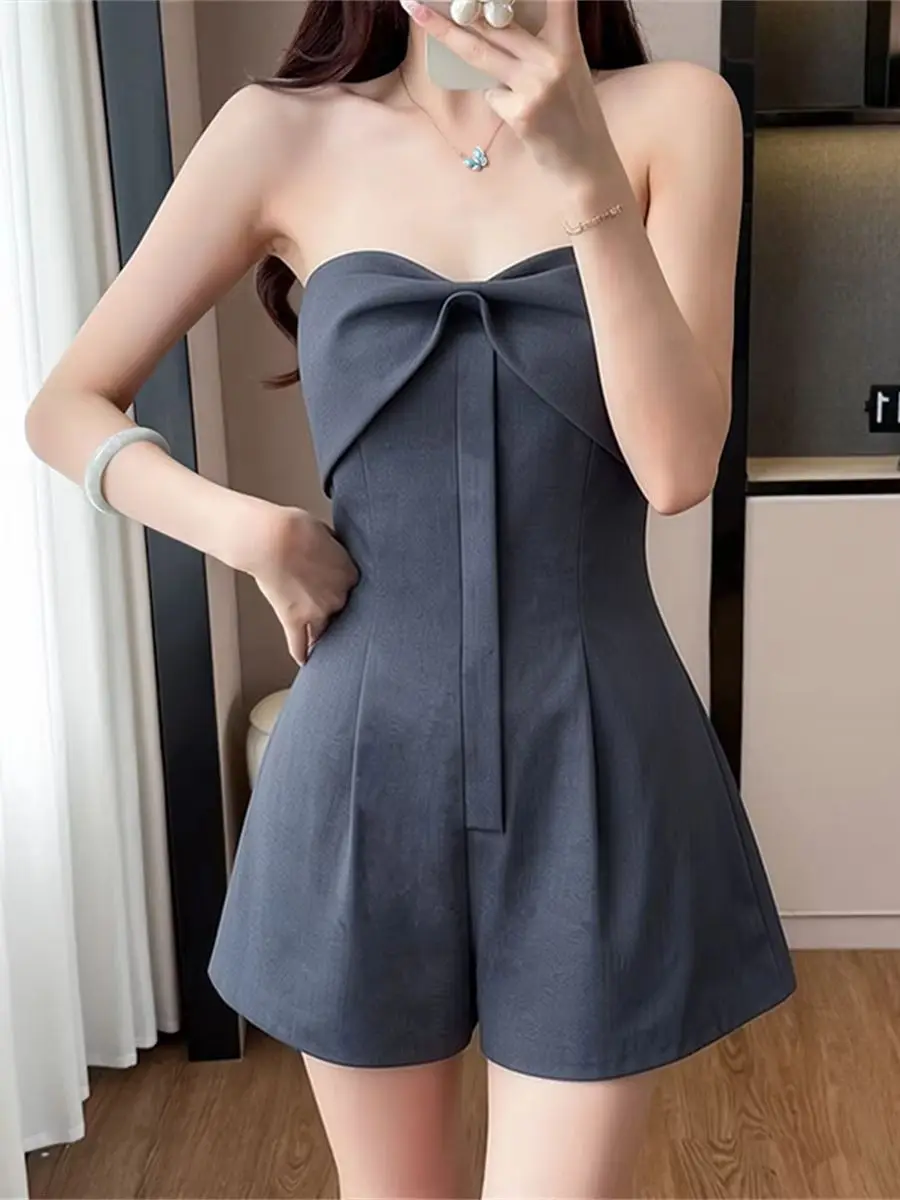 Summer Fashion Women's Sleeveless Folds Slim Jumpsuits and Rompers Sexy Skinny Bodysuit Bodycon Slim Female Playsuits
Summer Fashion Women's Sleeveless Folds Slim Jumpsuits and Rompers Sexy Skinny Bodysuit Bodycon Slim Female Playsuits