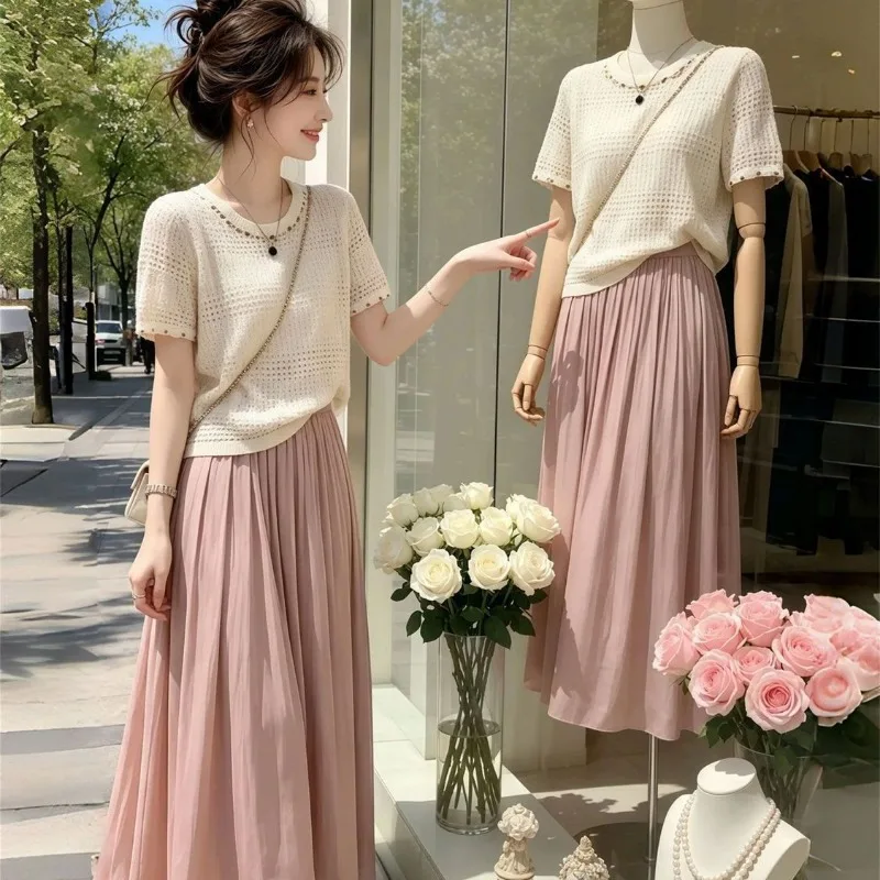 Women's Graceful Beige Thin Knit T-Shirts Pink Pleated Midi Skirts Two Piece Suits Summer Lady Korean Elegant Tops Skirt Outfits
Women's Graceful Beige Thin Knit T-Shirts Pink Pleated Midi Skirts Two Piece Suits Summer Lady Korean Elegant Tops Skirt Outfits