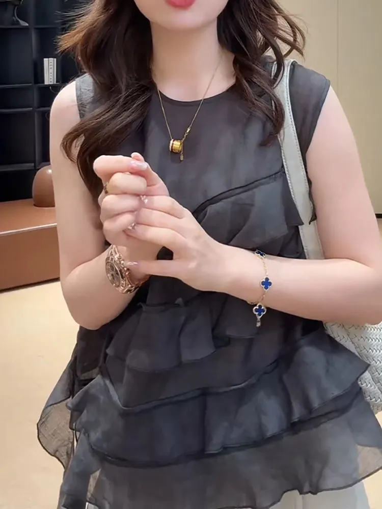 Summer New Style Women's Sleeveless Shirt with Lace Trim And Sash Versatile Breathable Korean Loose Fit round Neck Casual Shirt
Summer New Style Women's Sleeveless Shirt with Lace Trim And Sash Versatile Breathable Korean Loose Fit round Neck Casual Shirt