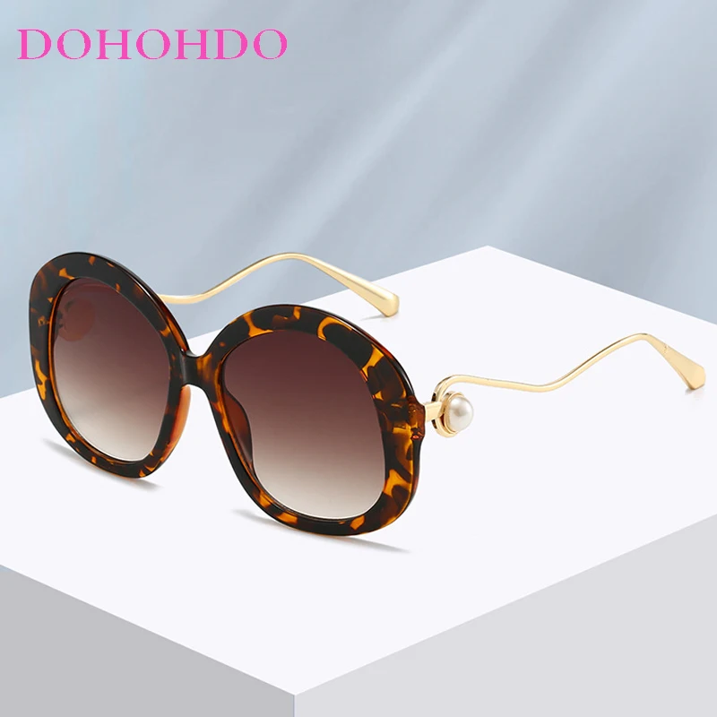 Luxury Brand Designer Big Frame Metal Oval Sunglasses For Women Men Outdoor Driving Travel Sun Glasses Uv400 Gafas De Sol Mujer
Luxury Brand Designer Big Frame Metal Oval Sunglasses For Women Men Outdoor Driving Travel Sun Glasses Uv400 Gafas De Sol Mujer