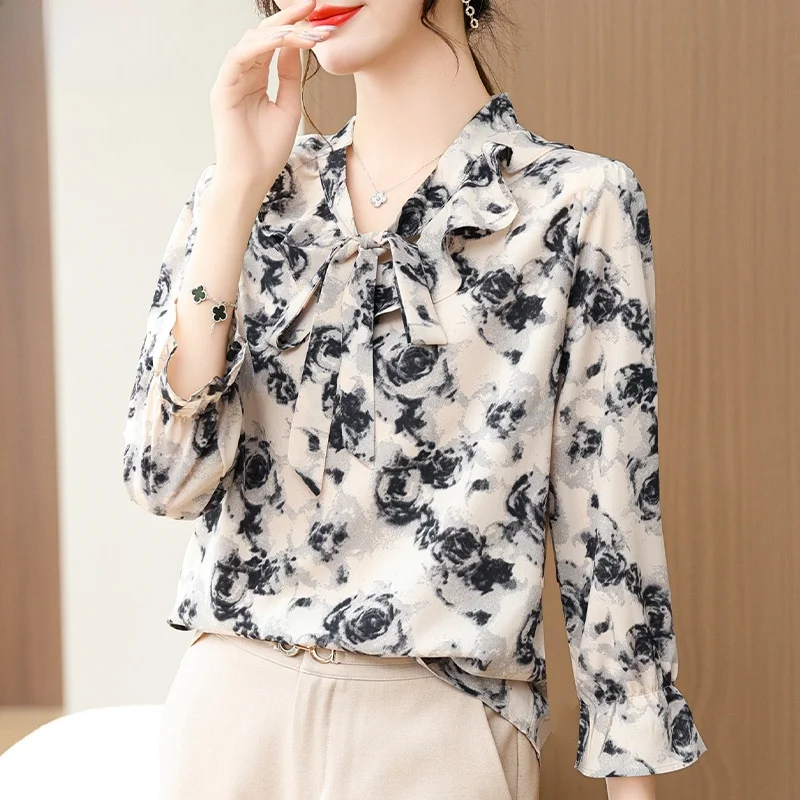 Модная элегантная блузка для женщин среднего возраста, новинка осени 2024, корейский стиль
Модная элегантная блузка для женщин среднего возраста, новинка осени 2024, корейский стиль
