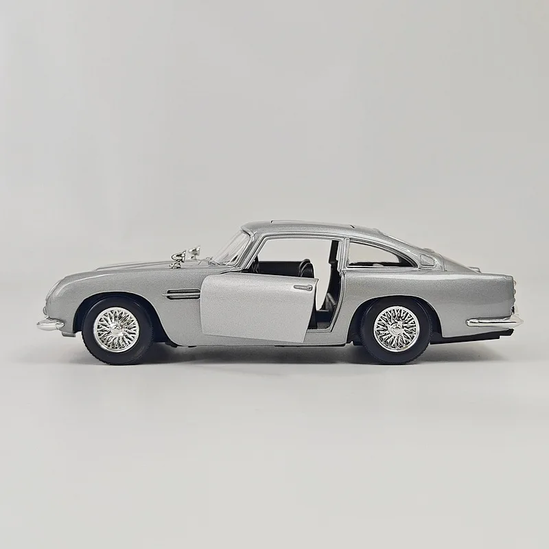 1:24 DB5 007 Simulation Car Model Alloy Toys Vehicle Hobby Collecting Static Model Ornaments Gifts
1:24 DB5 007 Simulation Car Model Alloy Toys Vehicle Hobby Collecting Static Model Ornaments Gifts