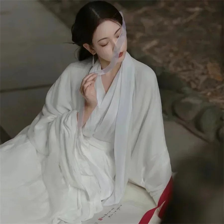 Женское традиционное китайское танцевальное платье Hanfu, костюм для косплея, летнее белое платье, комплект, китайское платье, китайский народный танец
Женское традиционное китайское танцевальное платье Hanfu, костюм для косплея, летнее белое платье, комплект, китайское платье, китайский народный танец