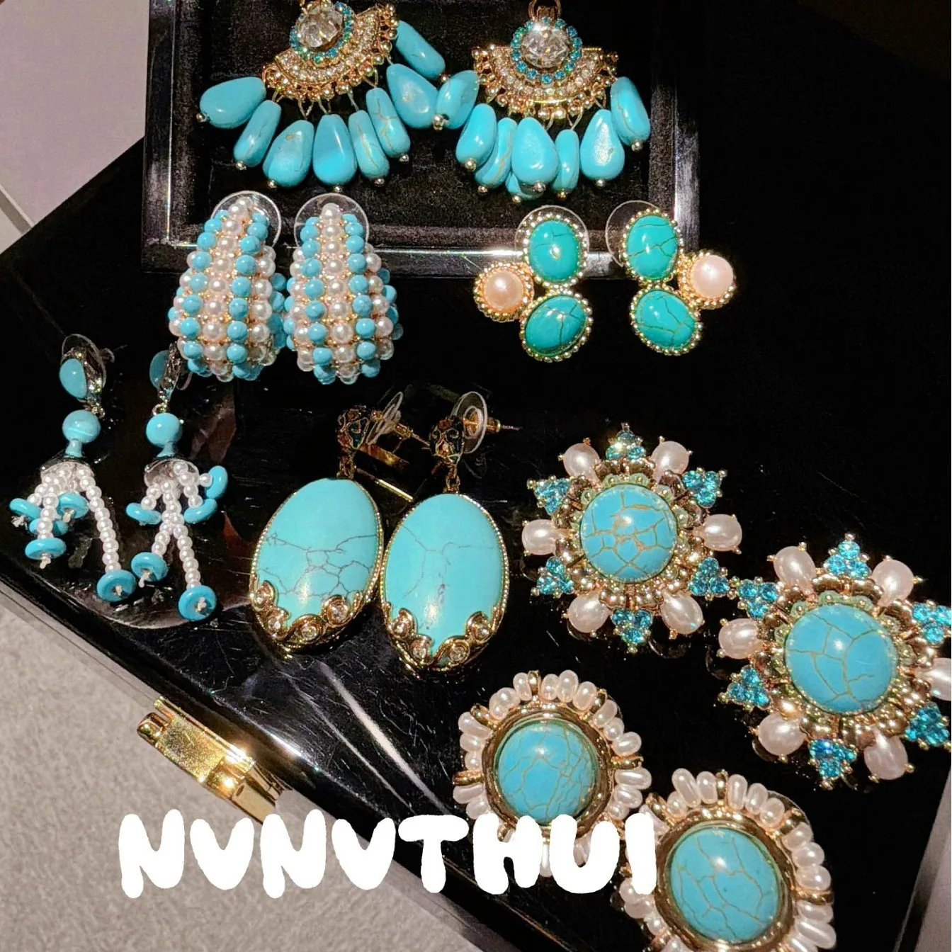 Turquoise Flower Pearl Teardrop Earrings Necklace and Ring Set
Turquoise Flower Pearl Teardrop Earrings Necklace and Ring Set