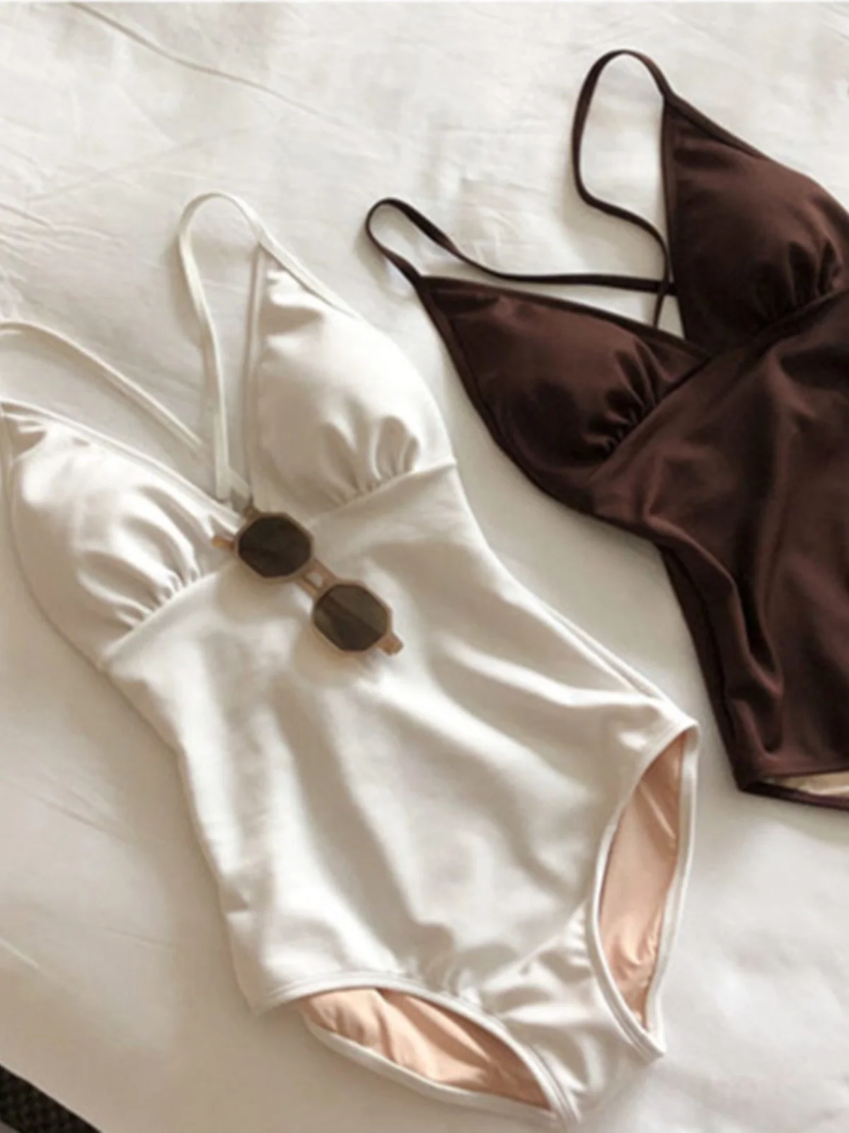 Ретро-купальник для женщин: корректирующий дизайн, термоподдержка, пляжный комплект-бикини, повседневная пляжная одежда
Ретро-купальник для женщин: корректирующий дизайн, термоподдержка, пляжный комплект-бикини, повседневная пляжная одежда