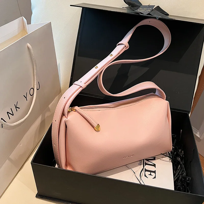 Luxury Crossbody Bags For Women 2025 Soft Leather Shoulder Bag Women Casual Satchels adjustable Straps Fashion Bag Handbag
Luxury Crossbody Bags For Women 2025 Soft Leather Shoulder Bag Women Casual Satchels adjustable Straps Fashion Bag Handbag